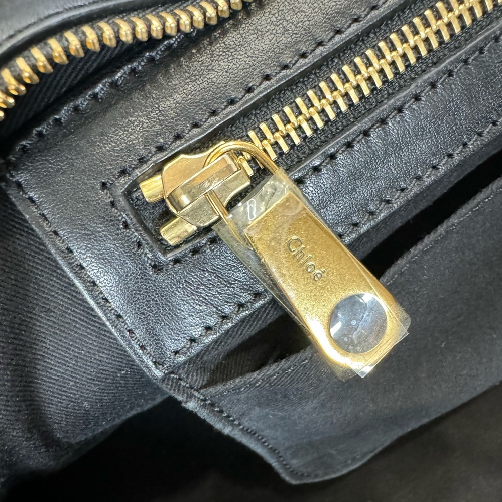 Chloe Alice Colorblock Bag - Picture 15 of 16